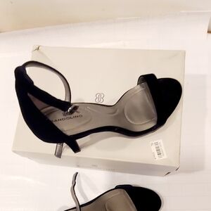 Bandolino Bomadio Elegant Black Open toe Heels